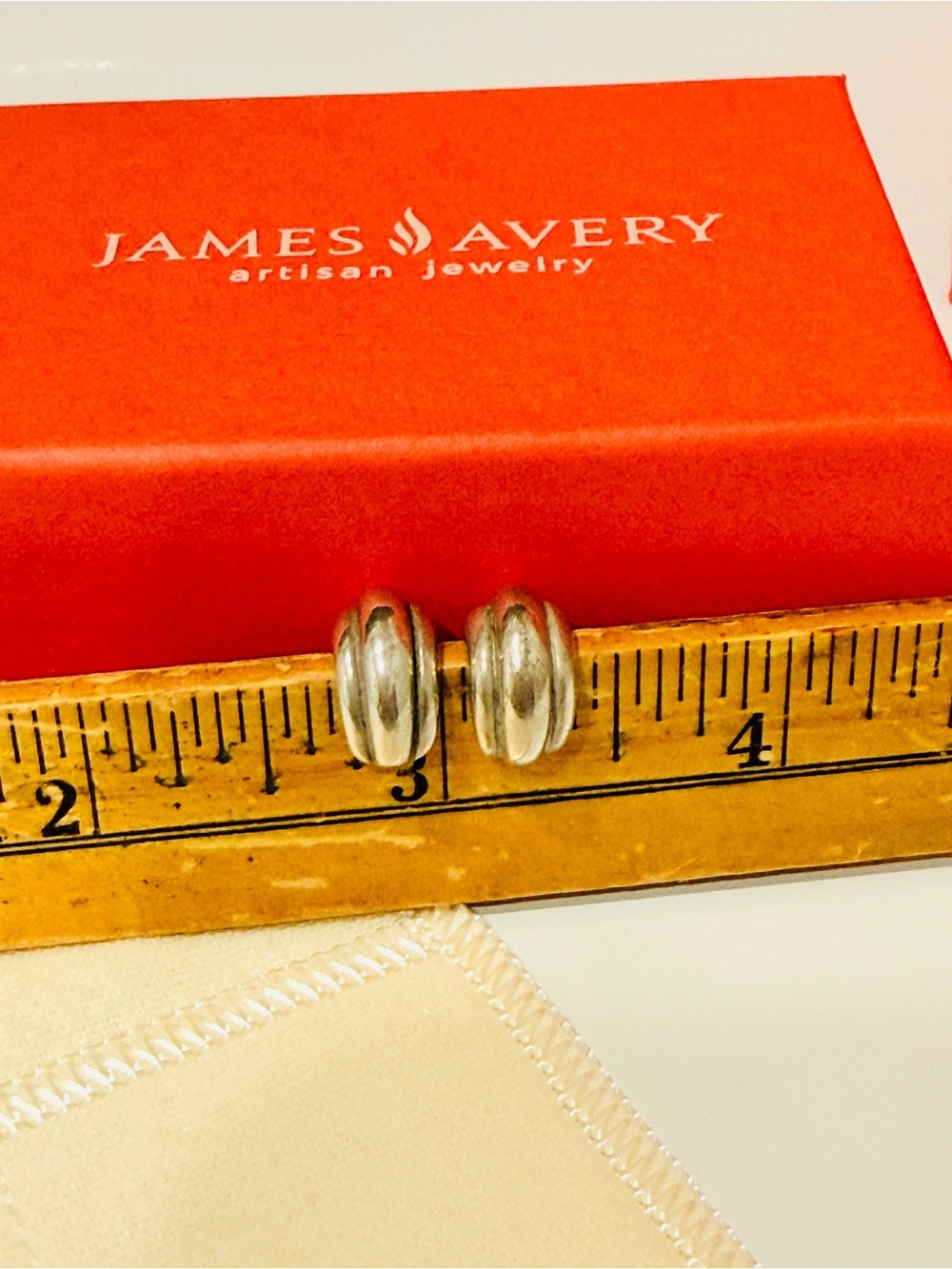 Retired James Avery Artisan Sterling “Trio Beveled" Hoop Earrings - Picture 6 of 13